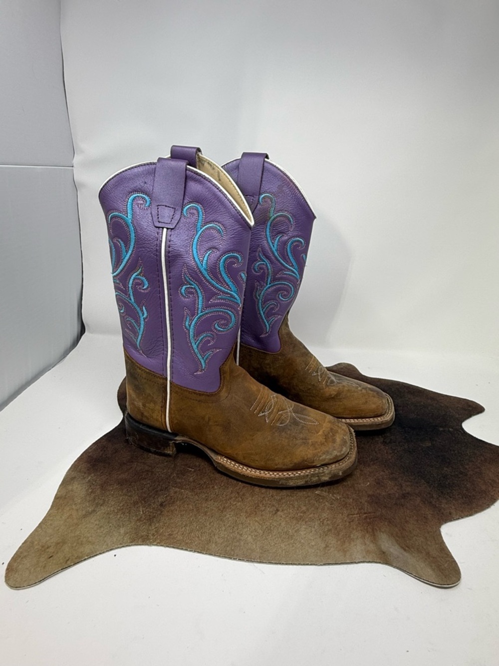 Old West Purple and brown kids cowboy boots sz 4D (SXWJVF)